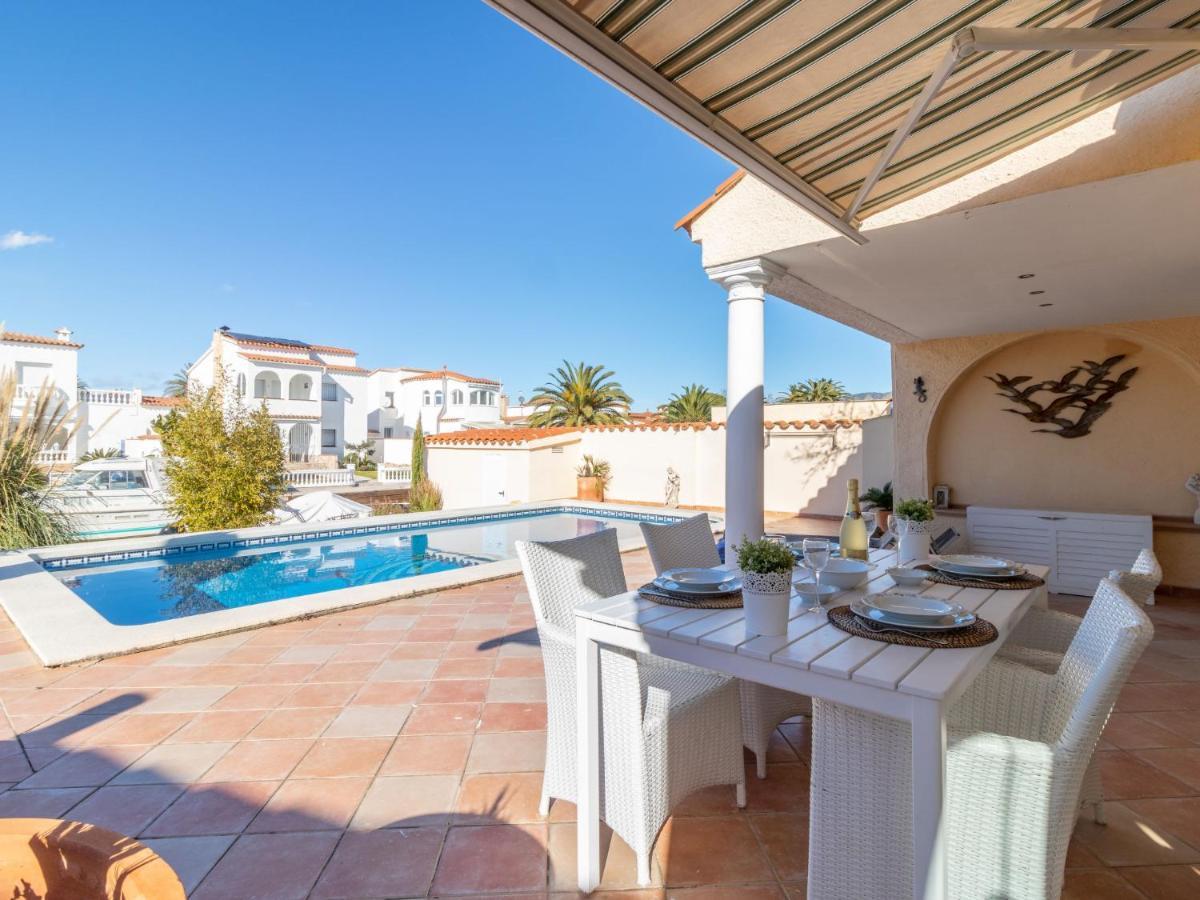 Holiday Home Bonica By Interhome Empuriabrava Exterior photo