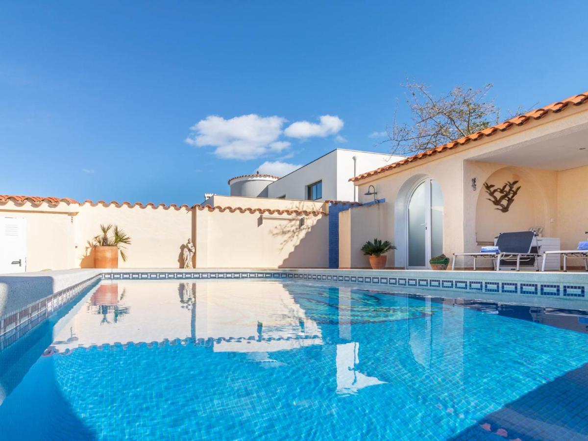 Holiday Home Bonica By Interhome Empuriabrava Exterior photo