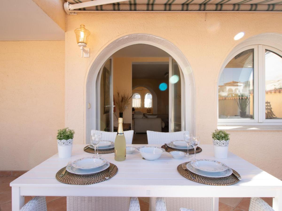 Holiday Home Bonica By Interhome Empuriabrava Exterior photo