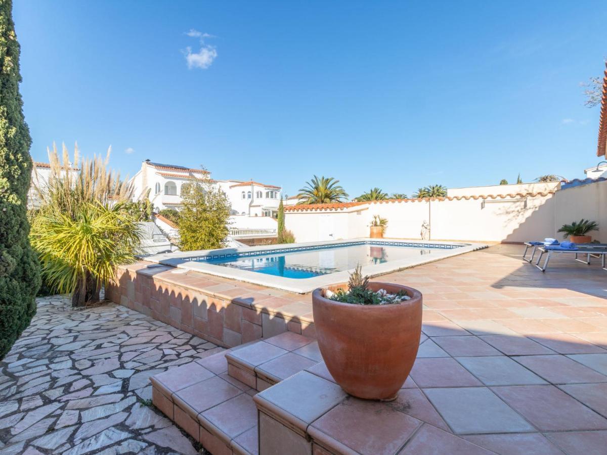Holiday Home Bonica By Interhome Empuriabrava Exterior photo