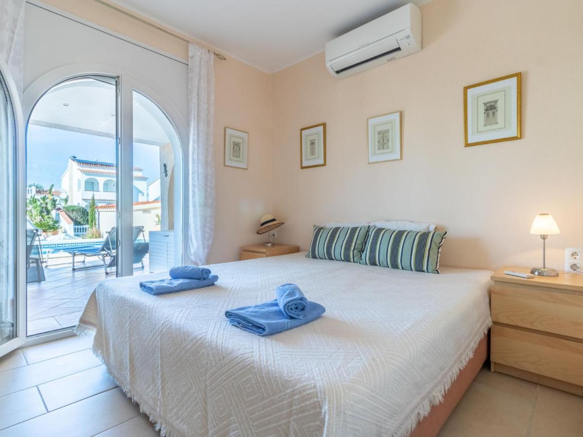 Holiday Home Bonica By Interhome Empuriabrava Exterior photo